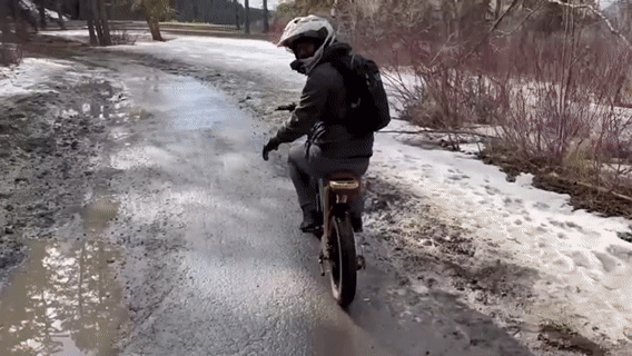 Safe E-Bike Commuting in Bad Weather: 7 No-Fuss Tip